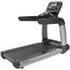 Life Fitness Laufband Platinum Club Series Discover SE3HD - Sport-Tiedje -Fitnessgeräte lifefitness clubseries silver front 600
